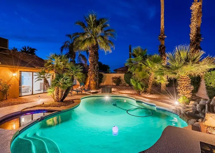 Dom wakacyjny Oraibi Oasis-a Paradise- Pool, Spa, Putting Green, Ev Charger Phoenix